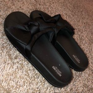 Mossimo Slides